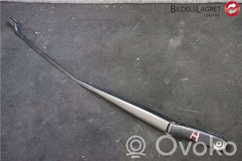 Volkswagen PASSAT B7 Wischerarm vorne 