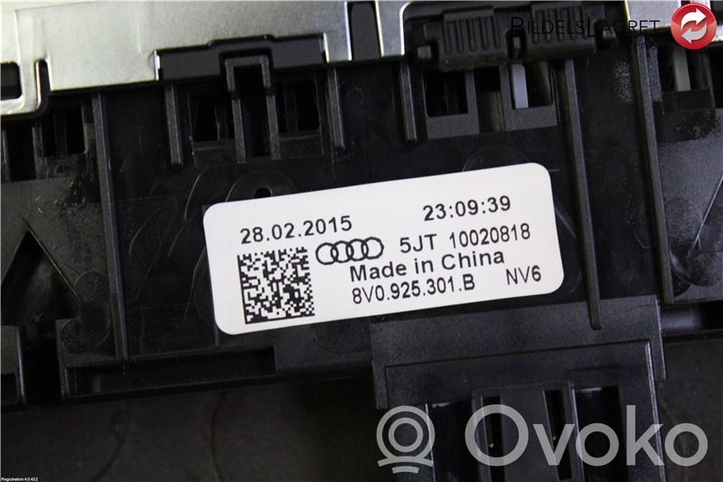 Audi A3 S3 8V Interrupteur feux de détresse 