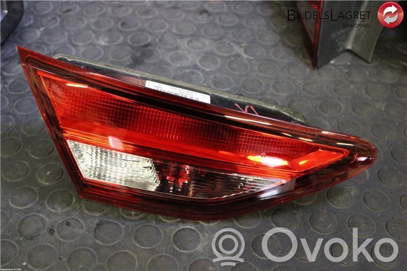 Peugeot 208 I Takaluukun takavalot 