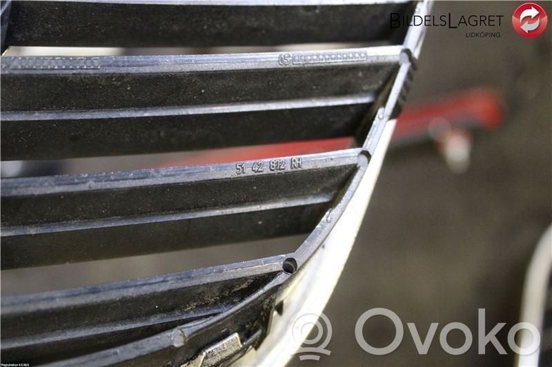 Saab 9-5 Front bumper lower grill 