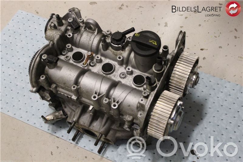 Engine head   04C103063AB,04C103469J,04C103469J