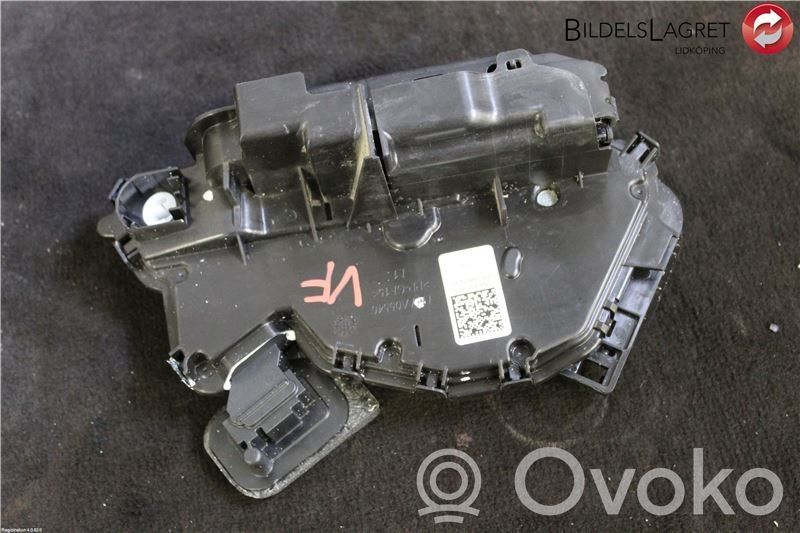 Volkswagen Tiguan Zamek drzwi przednich 