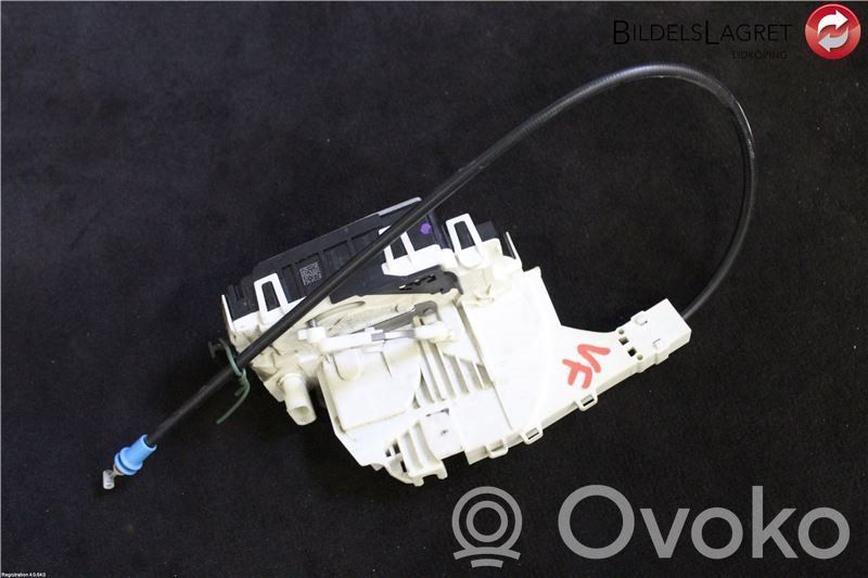 Volkswagen Crafter Front door lock 