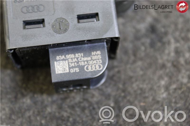 Audi Q3 8U Botón interruptor de maletero abierto 