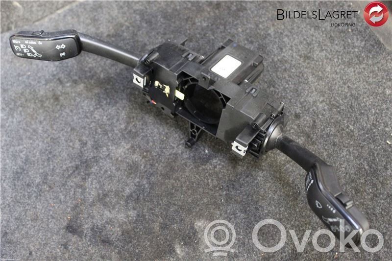 KIA Ceed Commodo, commande essuie-glace/phare 