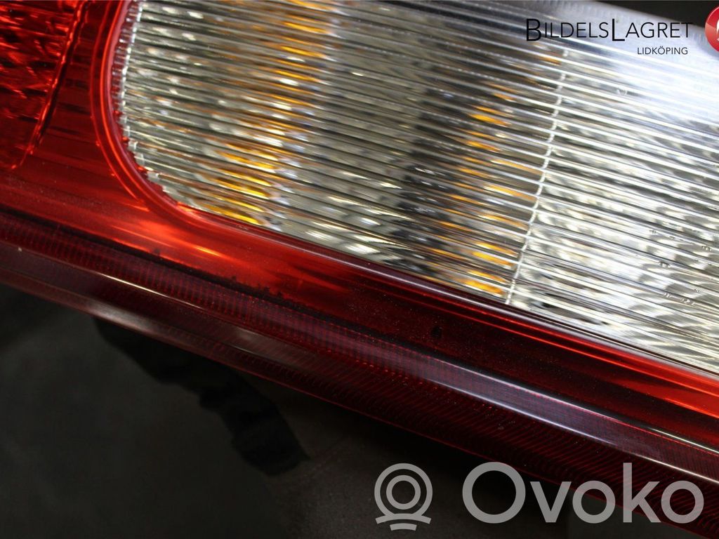 Ford Focus C-MAX Luz trasera/de freno 