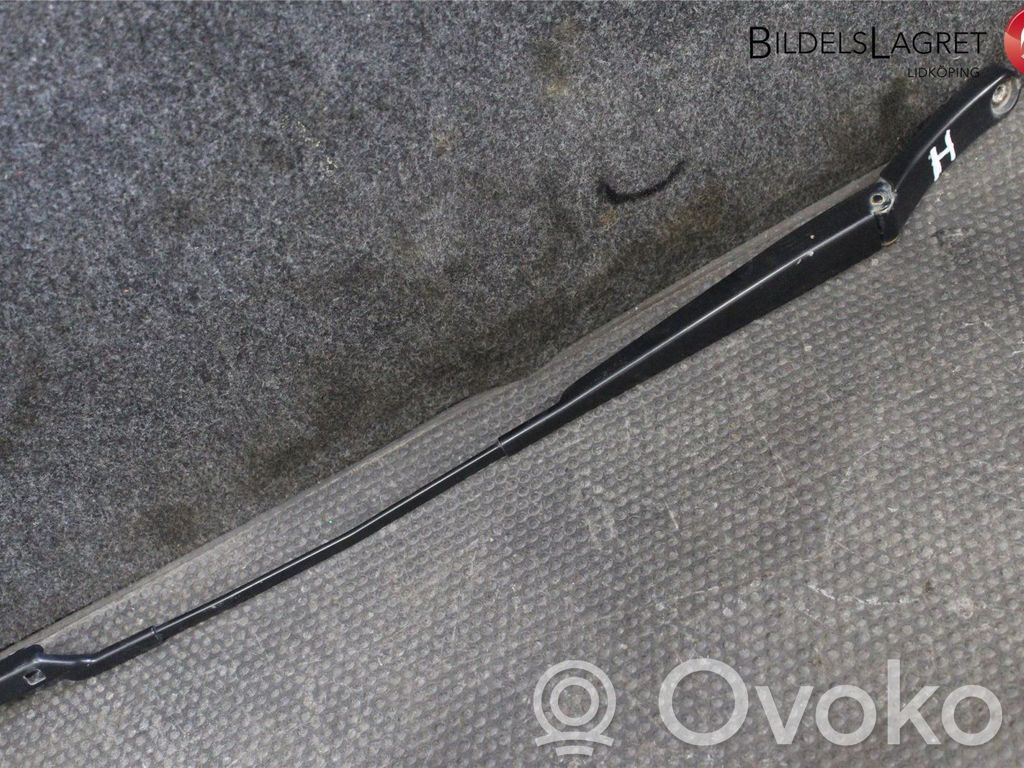 Volkswagen PASSAT B8 Ramię wycieraczki szyby przedniej / czołowej 