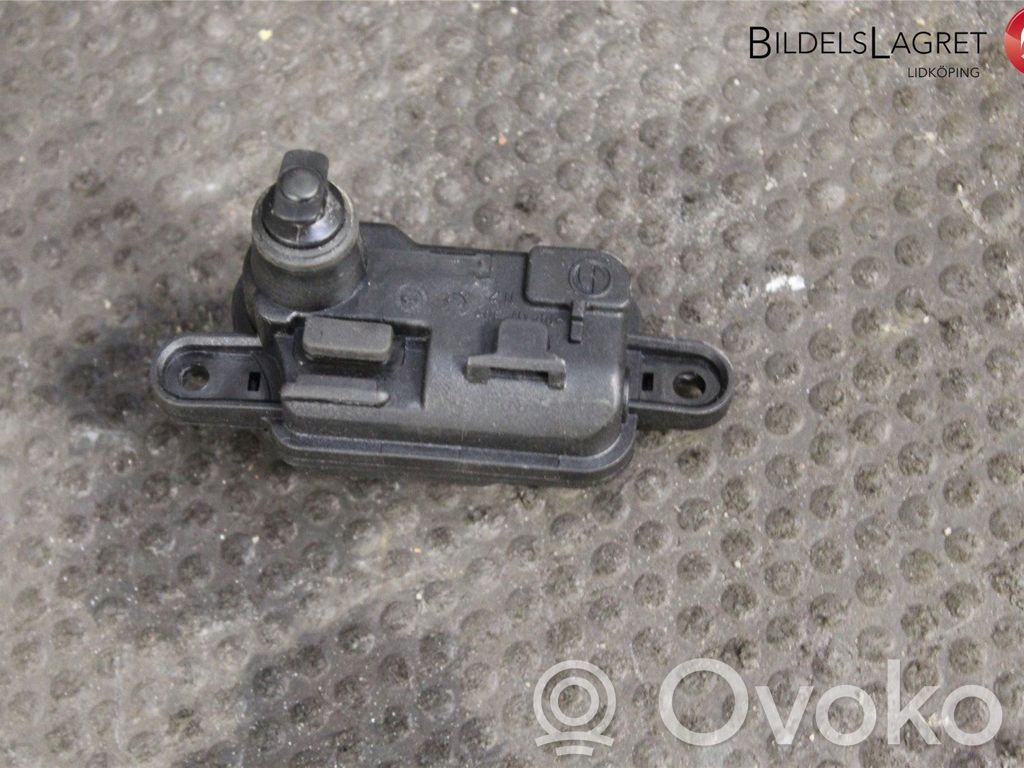 Audi Q3 8U Serratura del tappo del serbatoio del carburante 