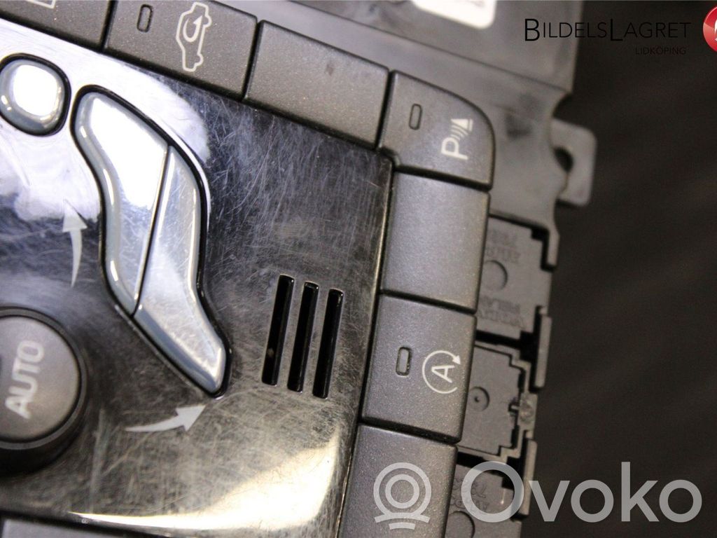 Volvo V70 Climate control unit 