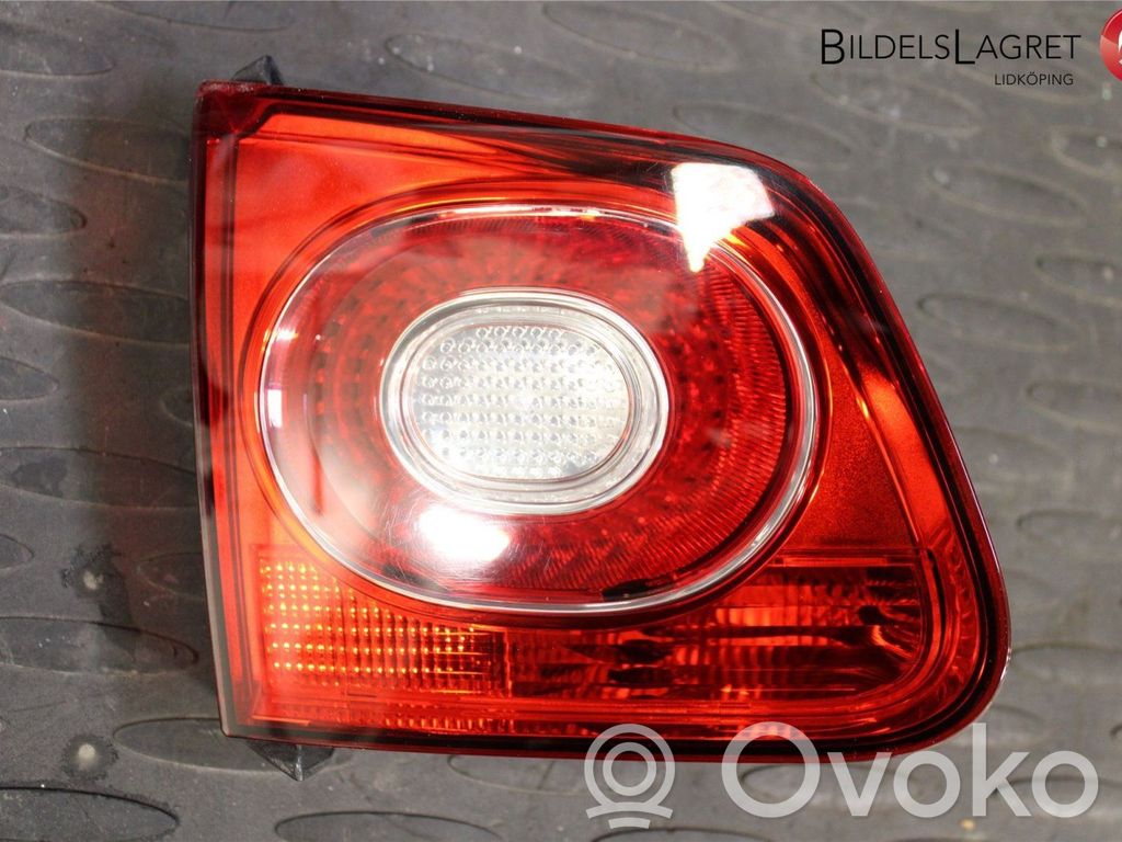 Volkswagen Tiguan Lampy tylnej klapy bagażnika 