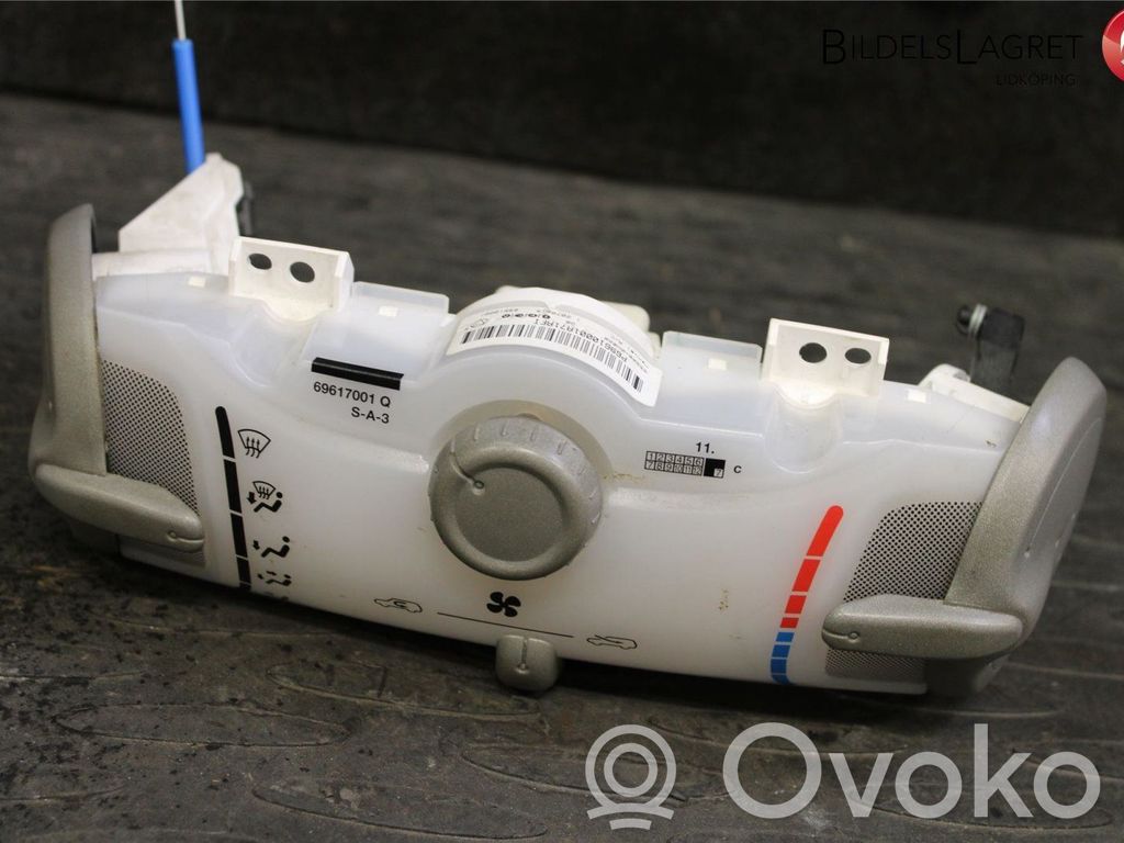 Peugeot 107 Climate control unit 