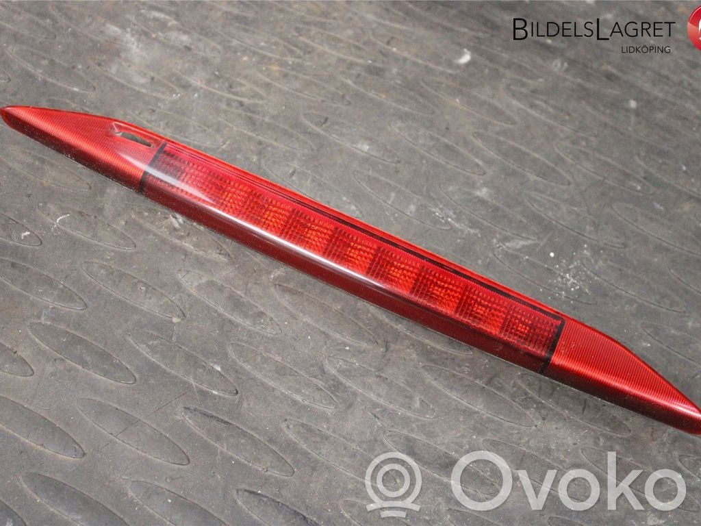 Subaru Outback Third/center stoplight 