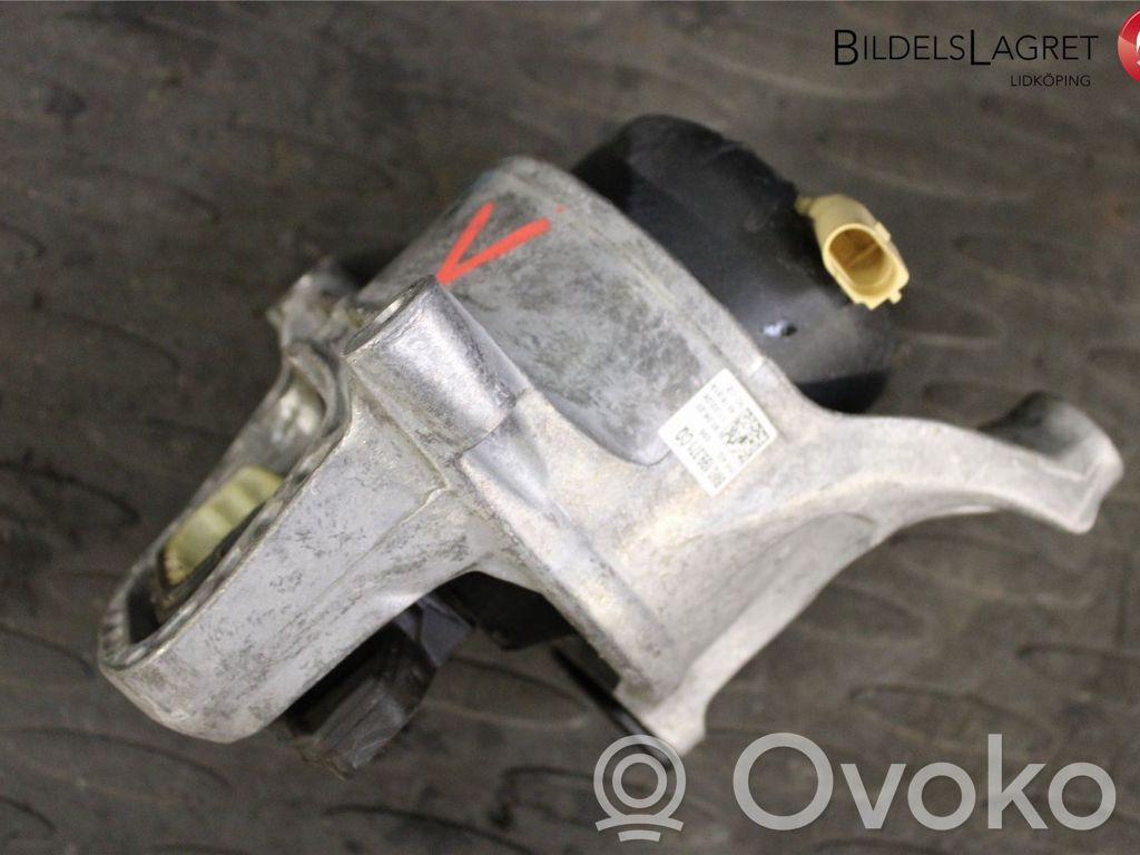 Audi A5 Engine mount bracket 