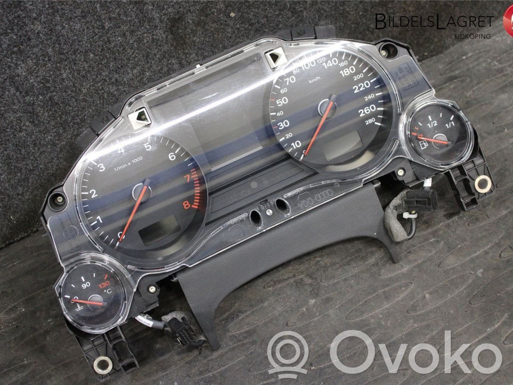 Audi A8 S8 D3 4E Speedometer (instrument cluster) 