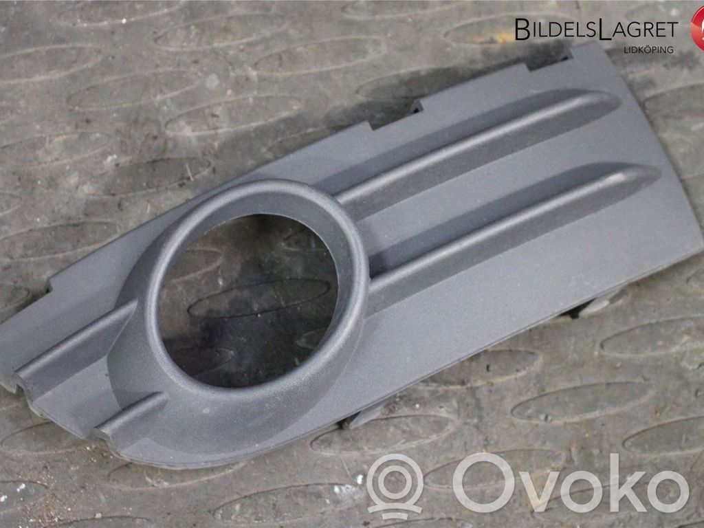 Volvo C30 Etusumuvalon ritilä 
