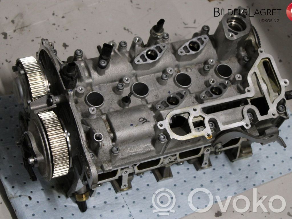 Volkswagen Golf VIII Głowica silnika 