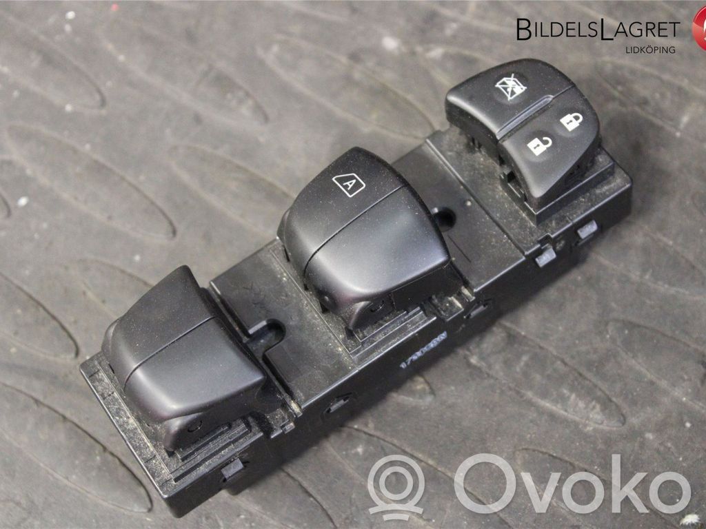 Nissan Qashqai Przyciski szyb 