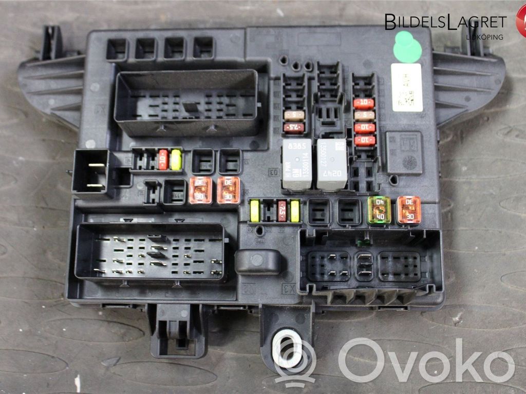 Opel Insignia A Módulo de fusible 