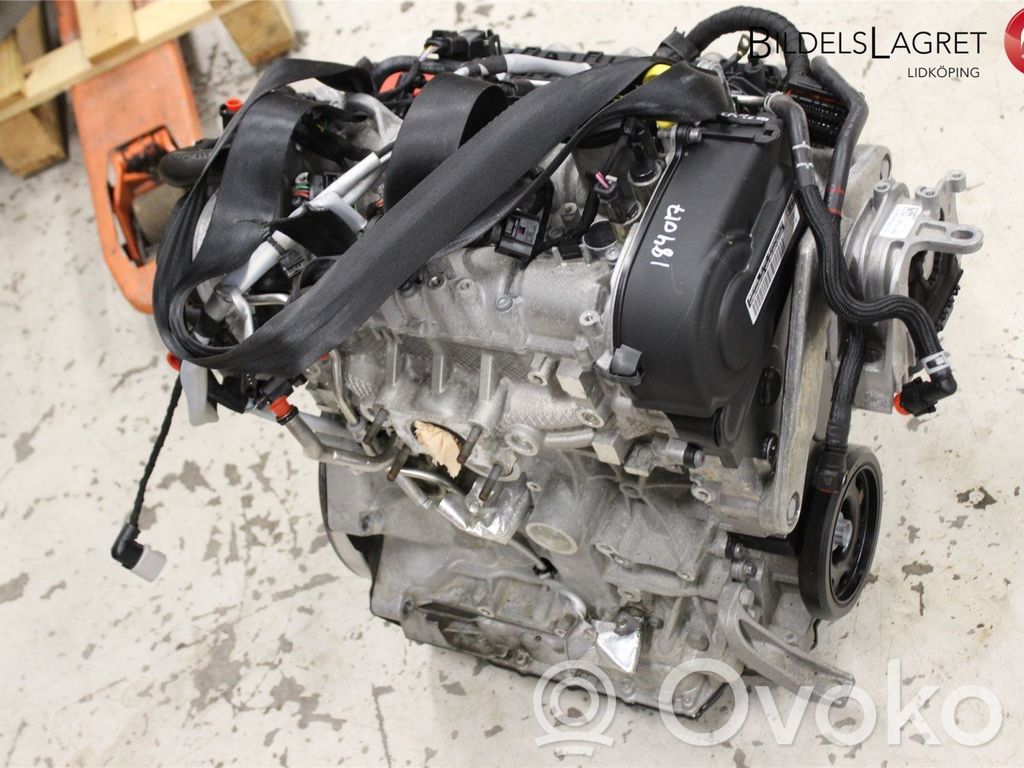 Volkswagen PASSAT B8 Engine 