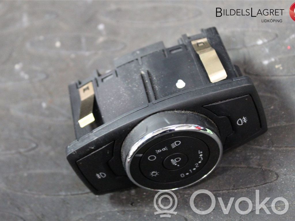 Light switch   2336439,GK2T13D061AA,GK2T13D061AA