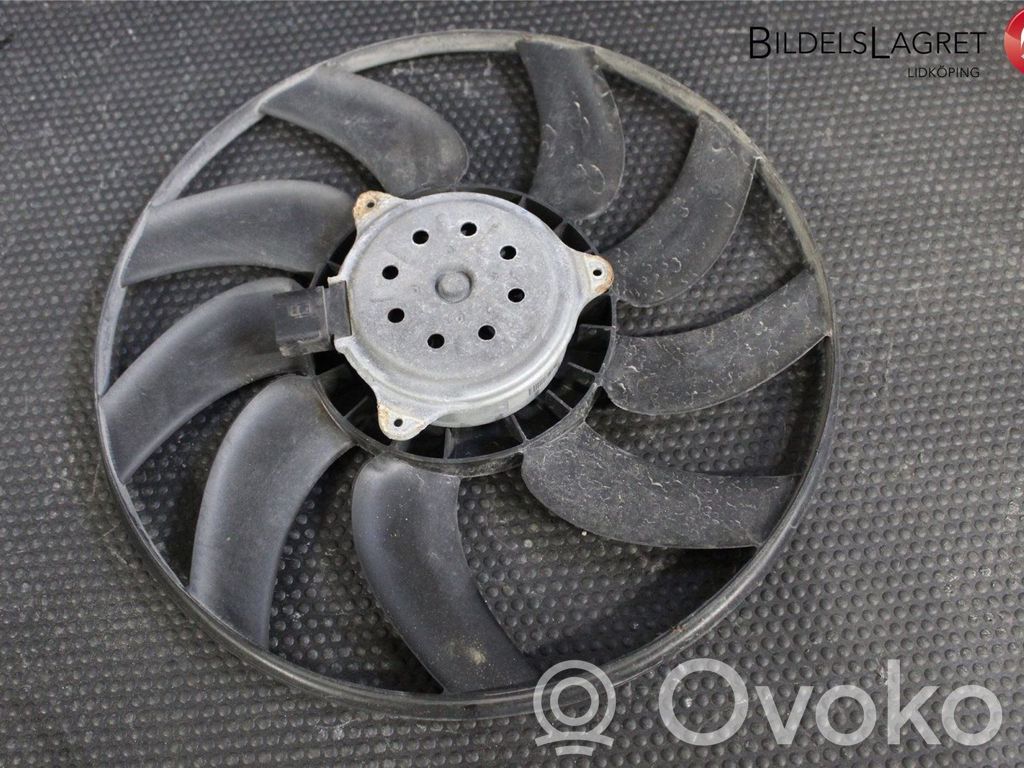 Audi A4 S4 B8 8K Elektryczny wentylator chłodnicy 