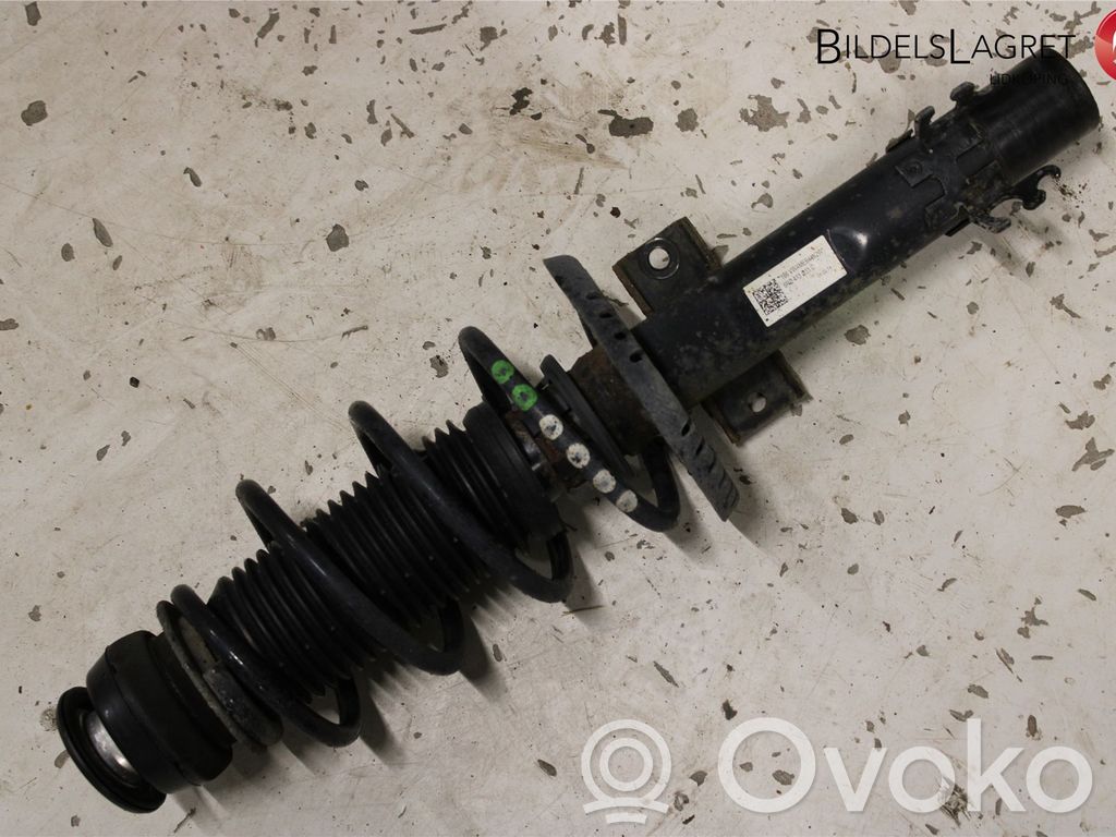 Volkswagen Polo V 6R Amortyzator osi przedniej ze sprężyną 
