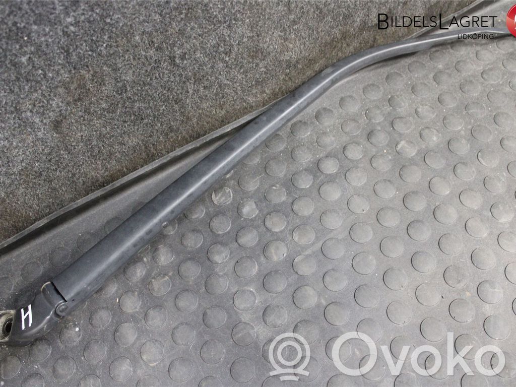 Mazda CX-5 Brazo del limpiaparabrisas delantero 