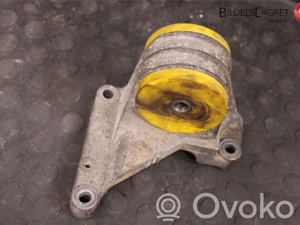 Engine mounting bracket   8649597,8649597,8649597