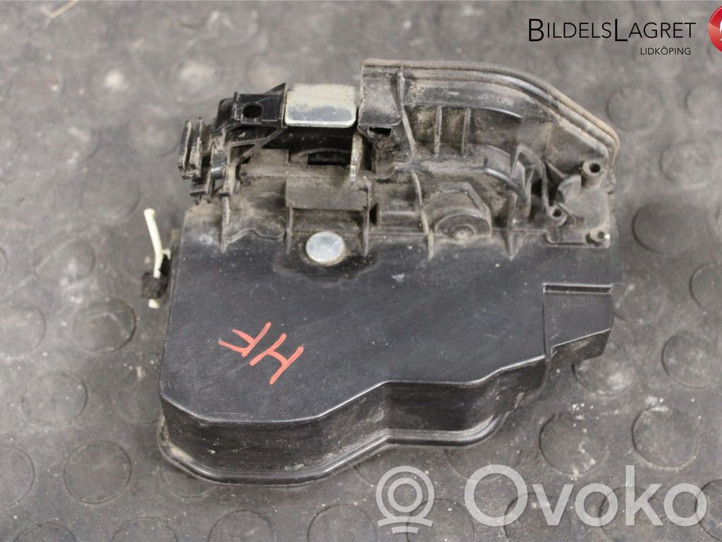 BMW 1 F20 F21 Priekinė durų spyna 