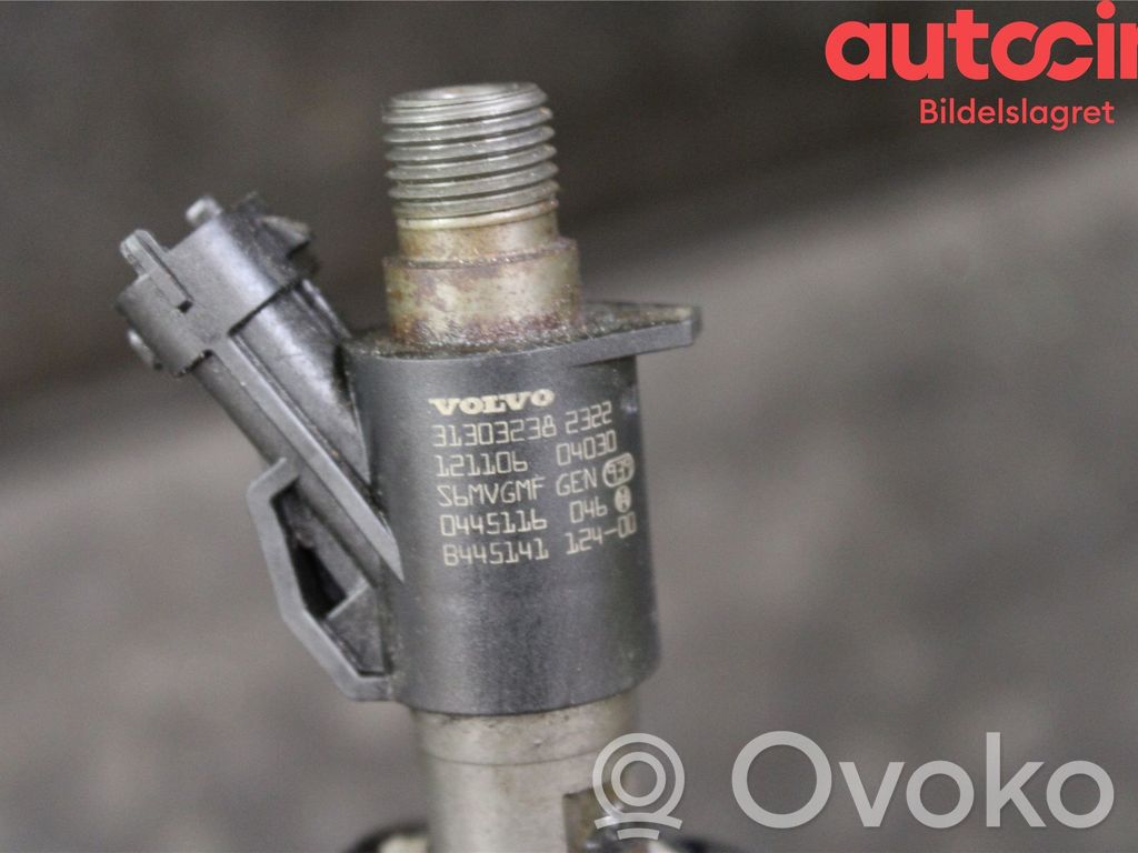 Volvo V40 Inyector de combustible 