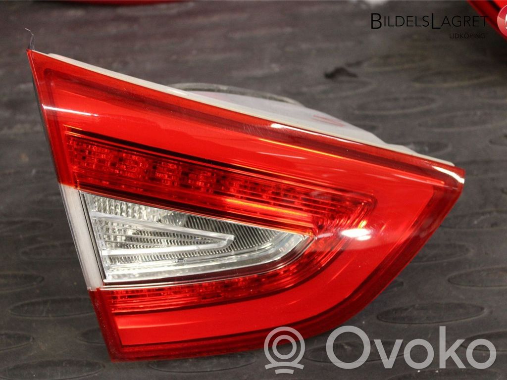 Hyundai ix35 Lampy tylnej klapy bagażnika 