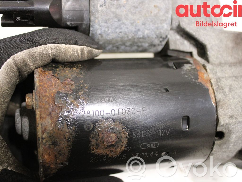 Toyota Avensis T270 Motor de arranque 