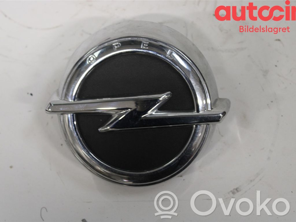 Opel Corsa E Takaluukun/tavaratilan luukun ulkokahva 