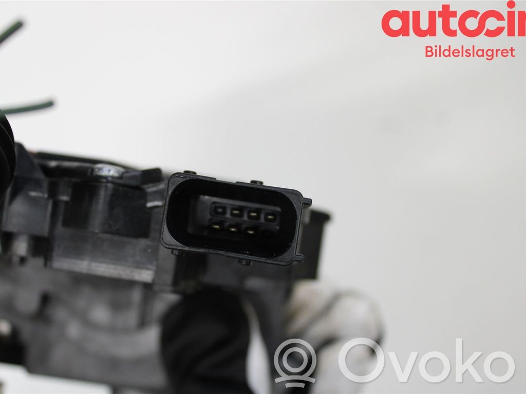 Opel Corsa E Aizmugurē slēdzene 