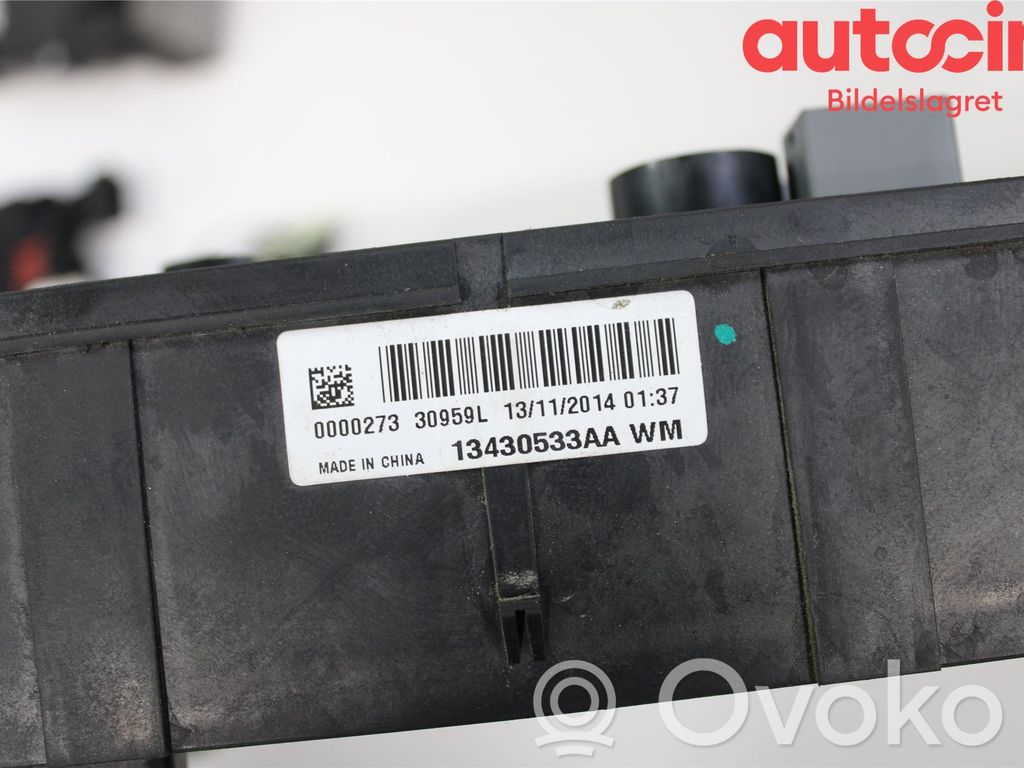 Opel Corsa E Sicherungskasten 