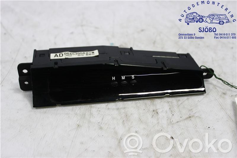 Chevrolet Evanda Clock 