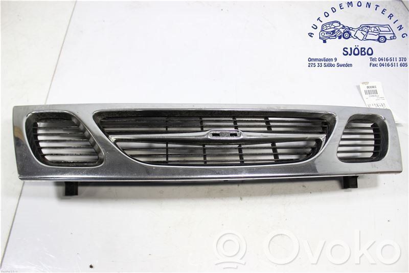 Front bumper lower grill   4677191