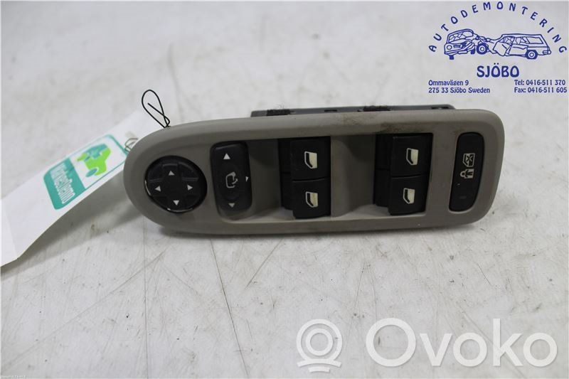 Electric window control switch   6490F6,96599975ZW,96599975ZW