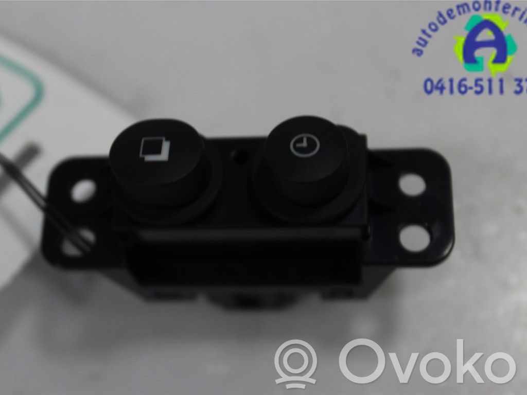 Nissan Note (E12) Other switches/knobs/shifts 