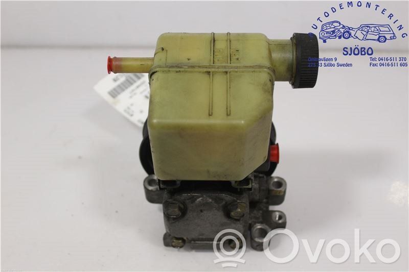 Ohjaustehostimen pumppu   GJ6E32600C
