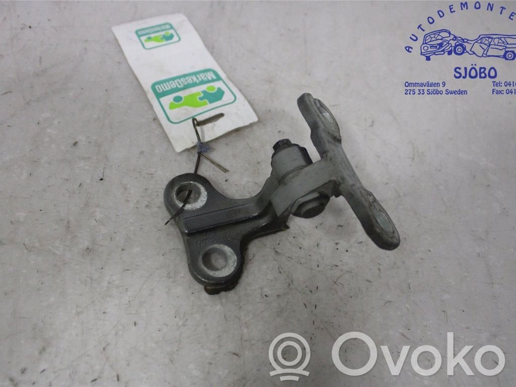Volvo V50 Front door upper hinge 