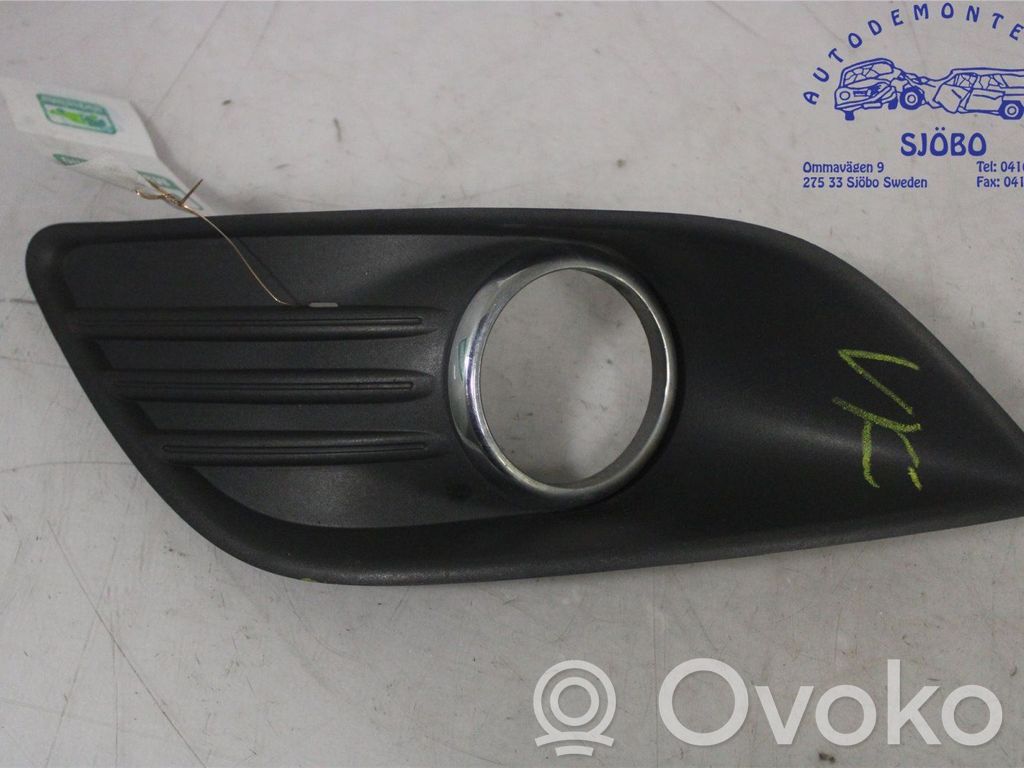 Etusumuvalon ritilä   1528561,8M5119953AEW,8M5119953AEW