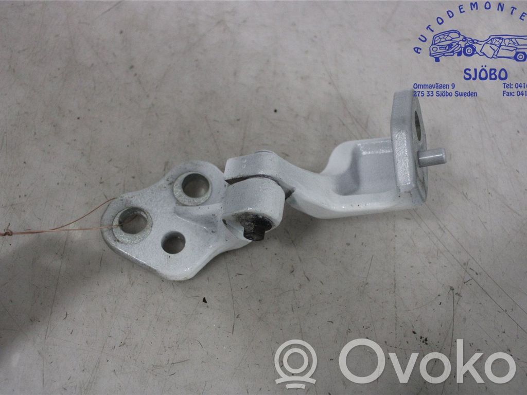 Ford Transit Front door lower hinge 