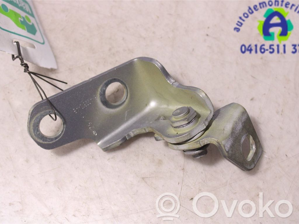 Ford Puma Front door lower hinge 