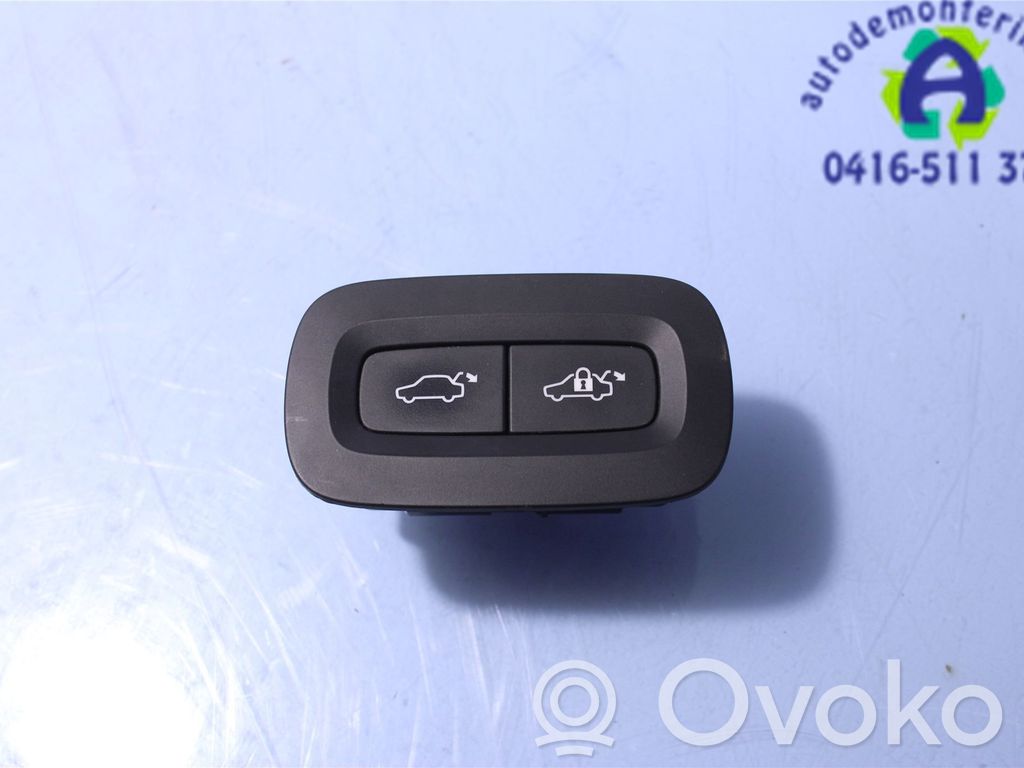 Tailgate/boot open switch button   31427330,31427330,31427330