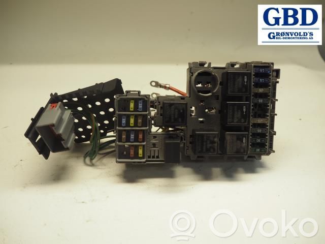 Volvo XC70 Juego de caja de fusibles 