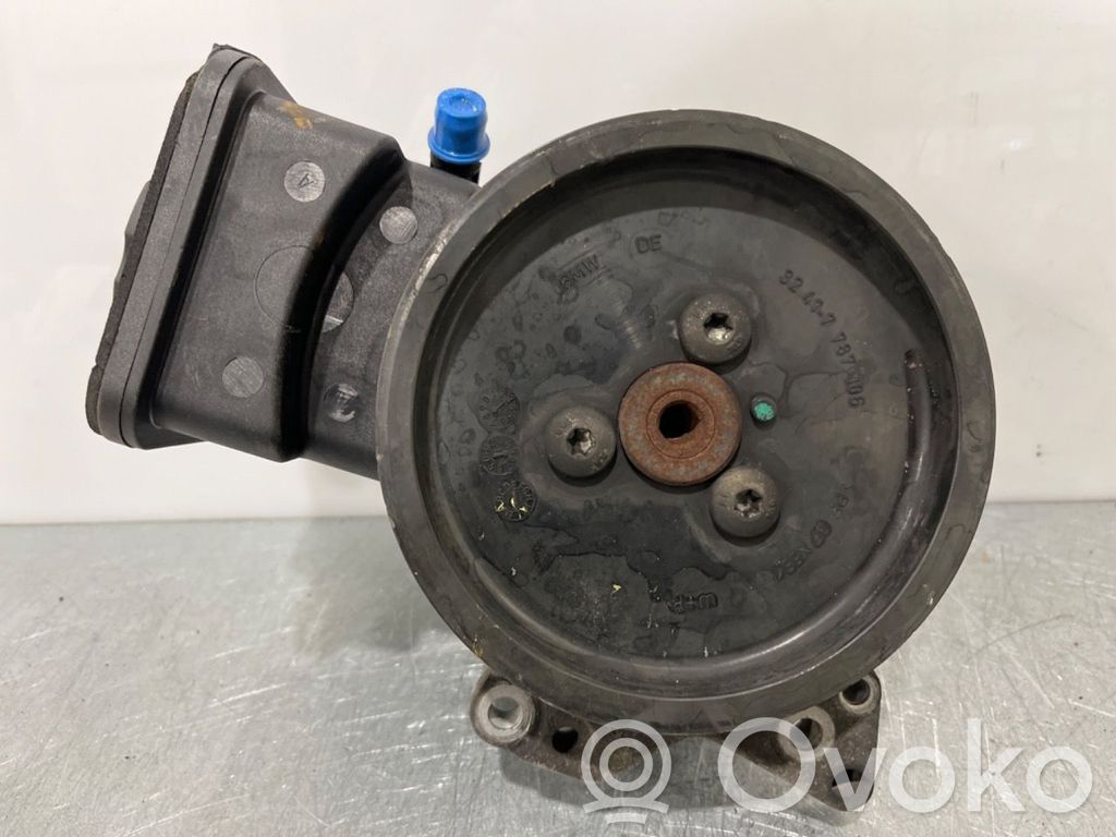BMW 5 E60 E61 Power steering pump 