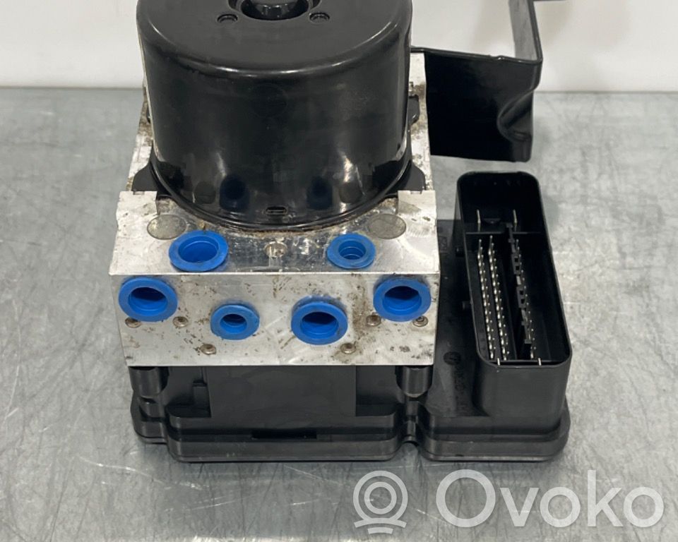 Volvo V40 ABS Pump 