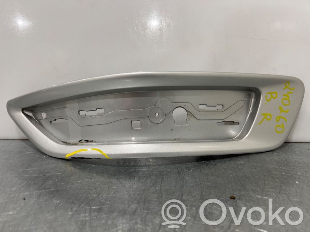 Volvo XC70 Rear bumper corner part panel trim 