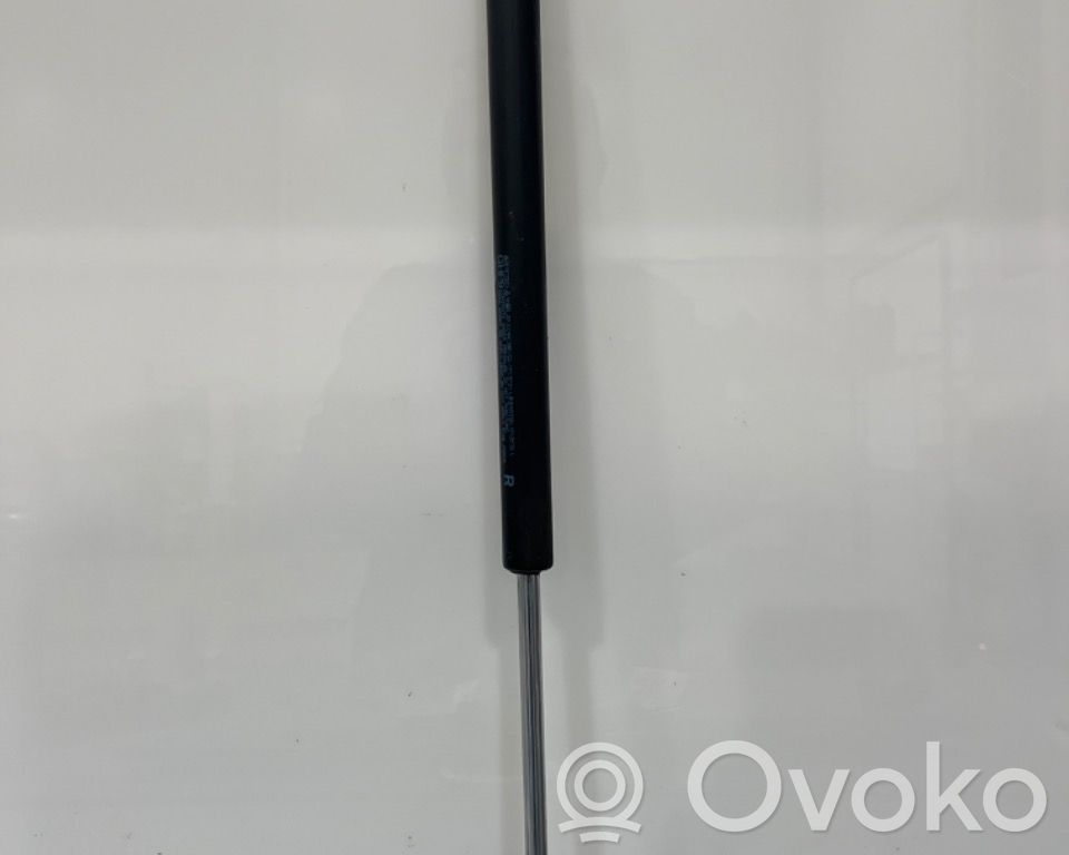 Amortyzator klapy tylnej bagażnika   GHP962620,GHP962620
